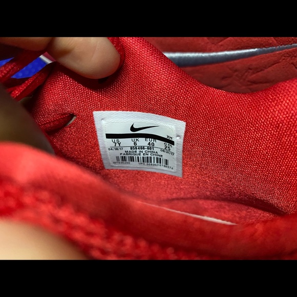 SOLD‼️  Kyrie 3 “University Red” (GS) - Picture 5 of 13